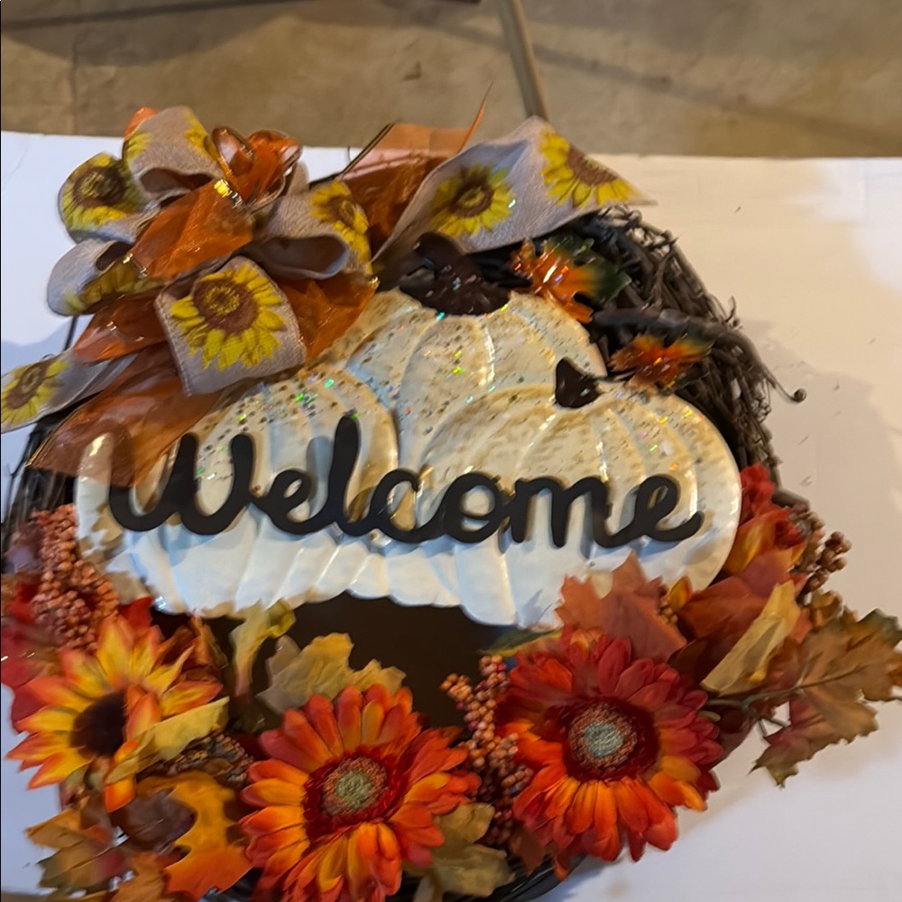 Festive Autumn Wreath with Sunflowers and Pumpkins